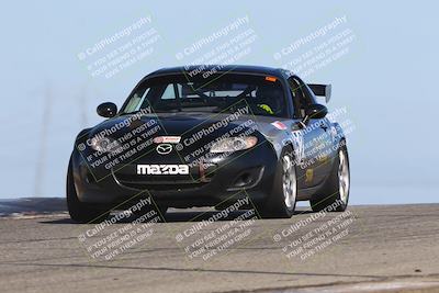 media/Oct-26-2025-CalClub SCCA (Sun) [[8ce1e69566]]/Group 2/Grapevine/
